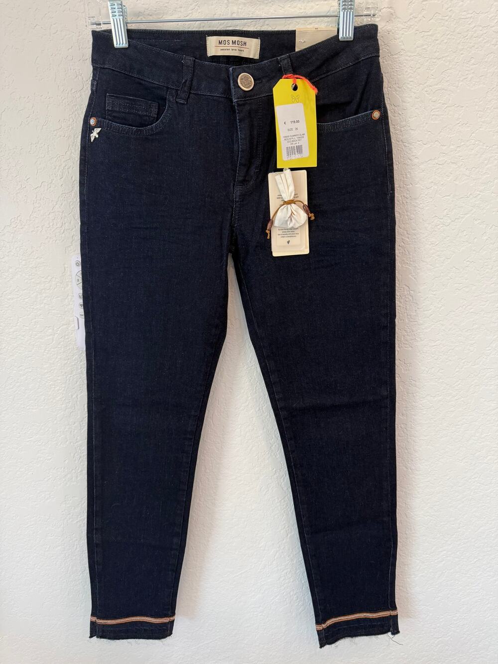 NWT MOS MOSH Summer Glam Jeans 26 Dark Wash Sequin Embellished Straight Crop